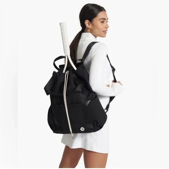 NWT Vuori V1 convertible, White Tote Bag - Picture 7 of 7